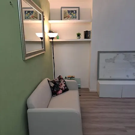 Casa Tellini - Comodo In Centro Citta アパート