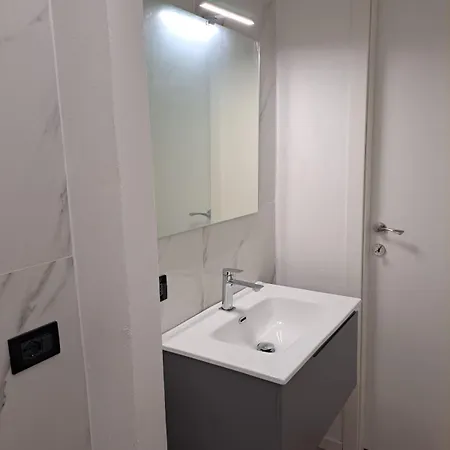 Casa Tellini - Comodo In Centro Citta Apartmán *